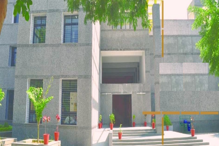 https://cache.careers360.mobi/media/colleges/social-media/media-gallery/10099/2018/12/4/Campus View of VM Patel Institute of Management Mehsana_Campus-View.jpg